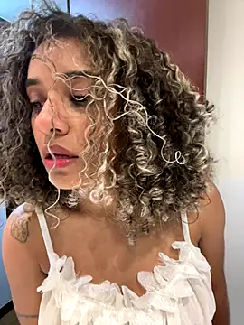 Snapshot of Belkaj chatting on October 2025 01:00:02 AM Belkaj online show from October 2025 01:00:02 AM