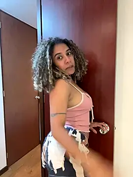 Snapshot of Belkaj chatting on December 2025 01:11:01 AM Belkaj online show from December 2025 01:11:01 AM