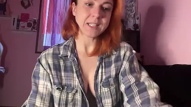 Nikky Divine online show from February 2026 06:42:01 AM