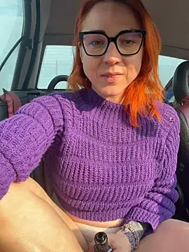 Nikky Divine online show from March 2026 02:53:01 PM