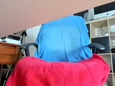 Snapshot of leccaleccafiga chatting on February 2025 08:04:01 PM leccaleccafiga online show from February 2025 08:04:01 PM