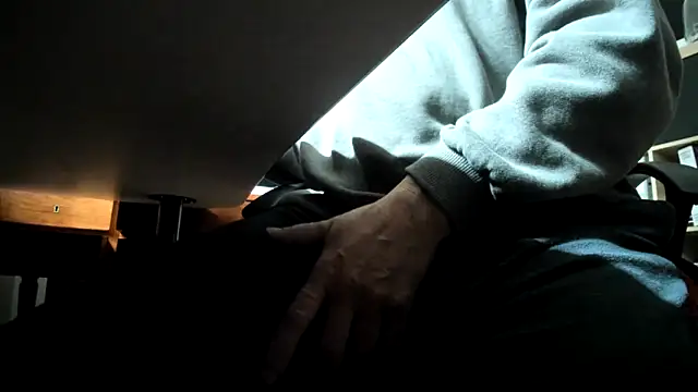 Snapshot of leccaleccafiga chatting on March 2025 11:25:02 AM leccaleccafiga online show from March 2025 11:25:02 AM