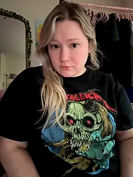 PiggyRose online show from October 2025 10:29:02 PM