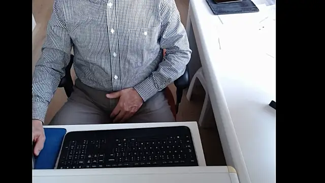 dutchpornking online show from March 2026 06:14:01 AM