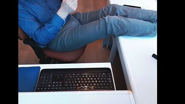 dutchpornking online show from April 2026 07:45:01 AM