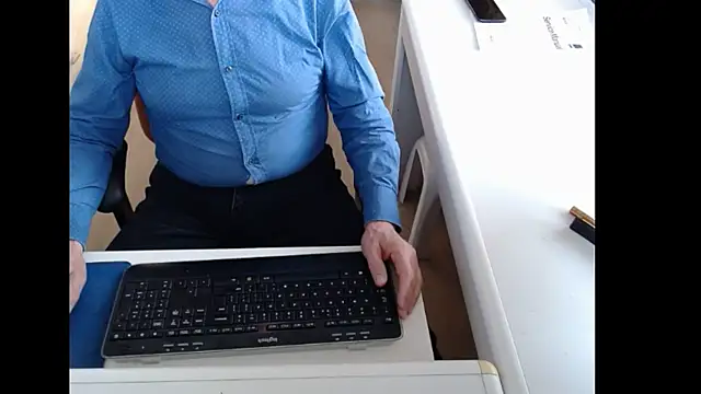 dutchpornking online show from April 2026 06:42:02 AM