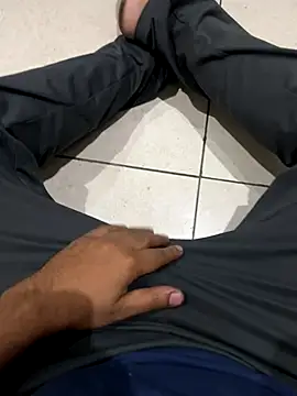 Snapshot of luciferdxm5 chatting on November 2025 06:12:01 AM luciferdxm5 online show from November 2025 06:12:01 AM