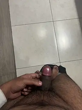 Snapshot of luciferdxm5 chatting on November 2025 04:10:02 AM luciferdxm5 online show from November 2025 04:10:02 AM