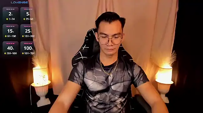 000batman000 online show from February 2025 01:54:01 PM