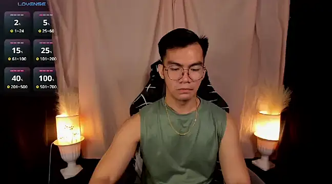 000batman000 online show from February 2025 12:57:01 AM