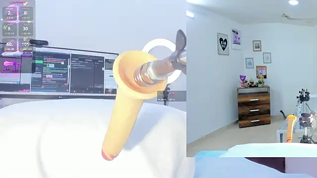 sofi velez online show from October 2025 05:10:01 PM