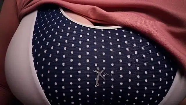 AnnyelinnaLove online show from December 2025 06:19:02 AM