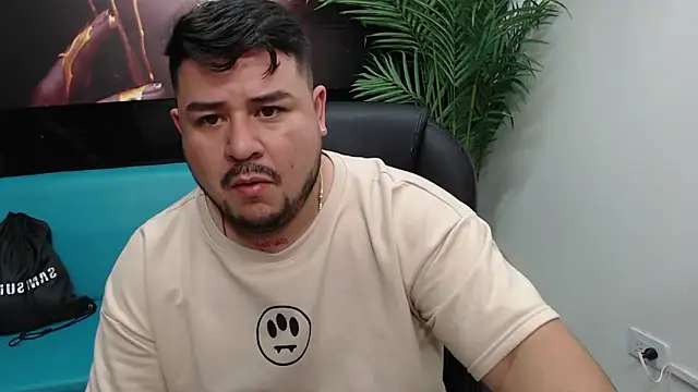 Snapshot of oso_dirty_ chatting on December 2024 05:50:02 PM oso dirty  online show from December 2024 05:50:02 PM