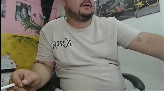 Snapshot of oso_dirty_ chatting on December 2024 05:43:01 PM oso dirty  online show from December 2024 05:43:01 PM