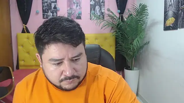 Snapshot of oso_dirty_ chatting on February 2025 05:18:02 PM oso dirty  online show from February 2025 05:18:02 PM