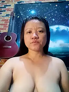 Snapshot of Urchanel chatting on February 2025 12:35:02 PM Urchanel online show from February 2025 12:35:02 PM