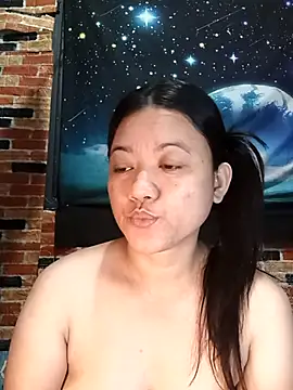 Snapshot of Urchanel chatting on September 2025 10:32:01 PM Urchanel online show from September 2025 10:32:01 PM