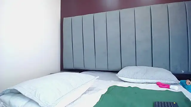 Snapshot of moxa_hot chatting on January 2025 09:08:01 PM moxa hot online show from January 2025 09:08:01 PM