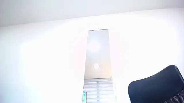 Snapshot of moxa_hot chatting on January 2025 05:17:02 PM moxa hot online show from January 2025 05:17:02 PM