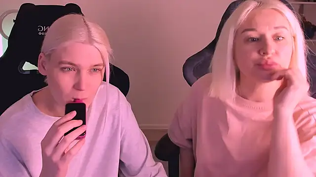 hotblonds online show from January 2025 02:24:02 PM