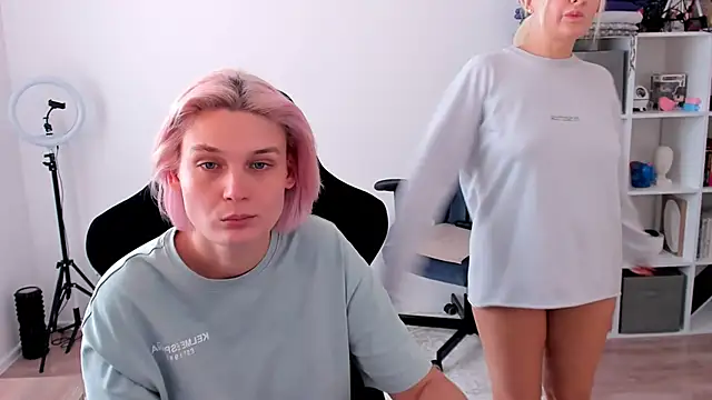 hotblonds online show from October 2025 10:25:01 AM