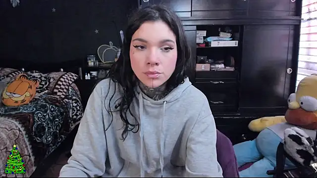 Lilmarieee online show from December 2024 01:39:02 PM