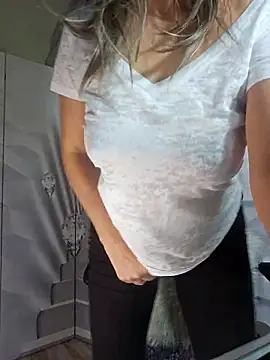 Snapshot of Kimi_ chatting on May 2026 09:27:01 AM Kimi online show from May 2026 09:27:01 AM