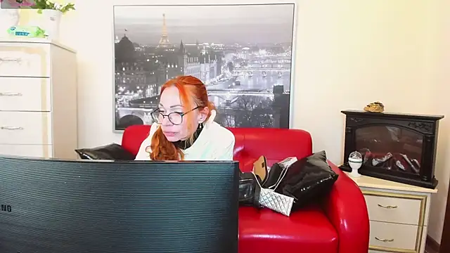 softlysoftlyasbeauty online show from September 2025 01:02:01 PM