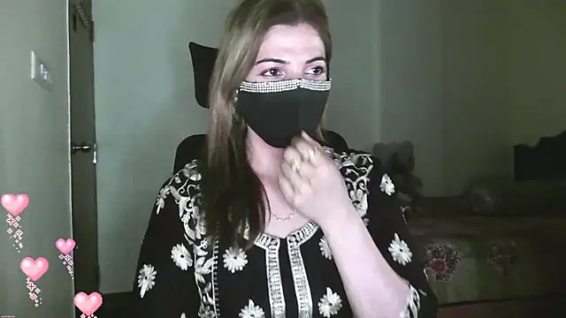 Snapshot of Cute_Sonii chatting on June 2026 01:38:02 PM Cute Sonii online show from June 2026 01:38:02 PM