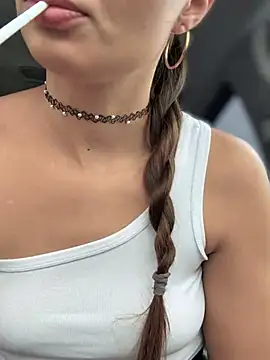 Snapshot of YOUR-KARINA chatting on March 2025 07:10:01 AM YOUR-KARINA online show from March 2025 07:10:01 AM