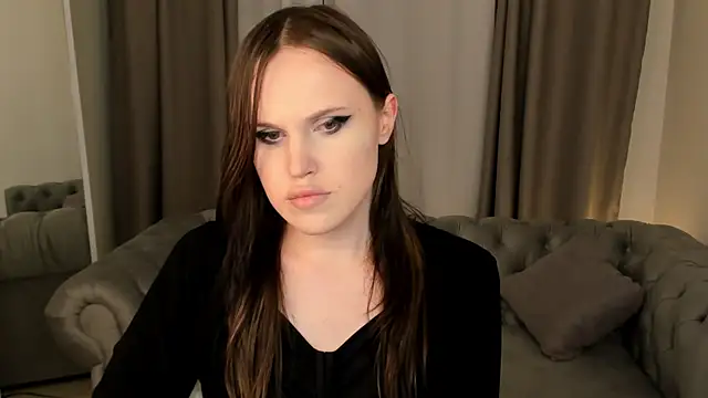 EffieMinki online show from April 2026 08:20:02 PM