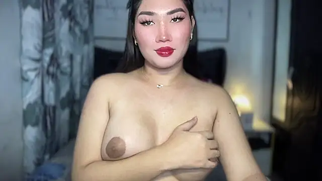 Snapshot of Miss_Deliciousness chatting on April 2026 04:12:01 PM Miss Deliciousness online show from April 2026 04:12:01 PM