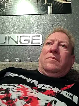 tomtom111111 online show from September 2025 02:39:02 PM