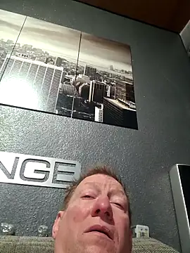 tomtom111111 online show from December 2025 07:43:01 PM