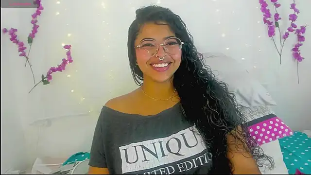 moana taylor online show from September 2025 11:21:02 AM