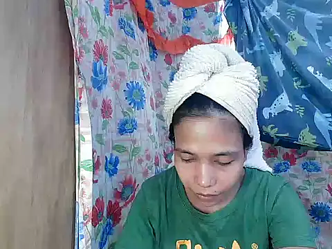 Snapshot of PinaySkinnyGirl chatting on February 2026 02:20:02 AM PinaySkinnyGirl online show from February 2026 02:20:02 AM