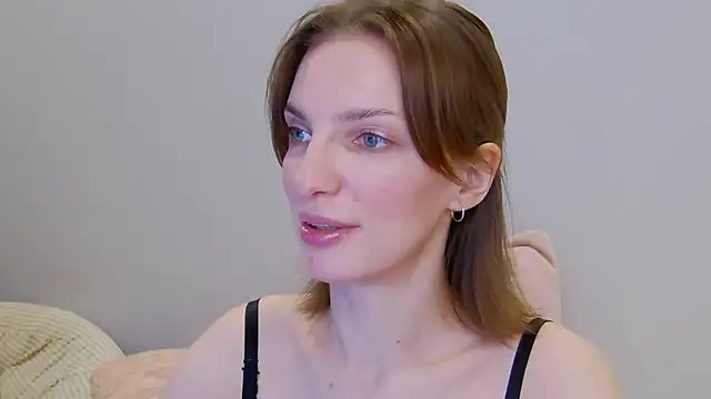 Snapshot of Beauty_Alex chatting on January 2025 01:53:02 AM Beauty Alex online show from January 2025 01:53:02 AM