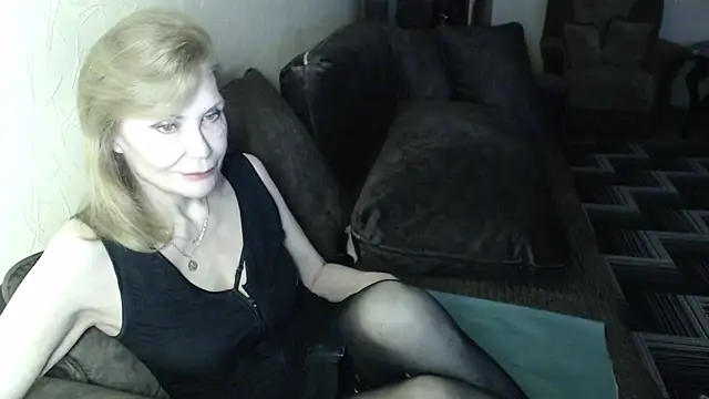 Snapshot of Sexy_Irene chatting on April 2026 05:16:01 AM Sexy Irene online show from April 2026 05:16:01 AM