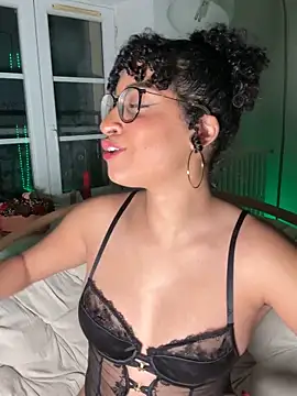 Lauyako online show from February 2026 09:04:01 PM