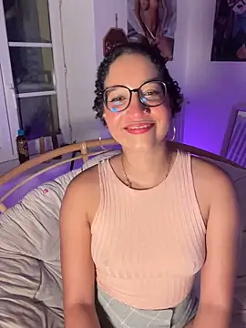 Snapshot of Lauyako chatting on June 2026 08:24:01 PM Lauyako online show from June 2026 08:24:01 PM