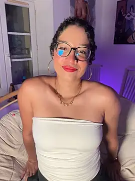 Snapshot of Lauyako chatting on July 2026 10:05:01 PM Lauyako online show from July 2026 10:05:01 PM