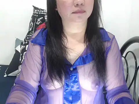 stacie iris online show from November 2025 11:44:01 AM