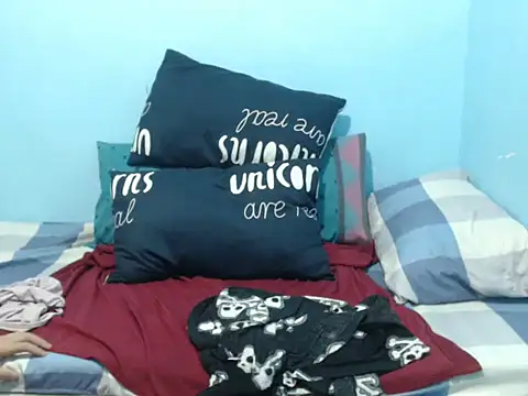 stacie iris online show from April 2026 01:03:01 AM