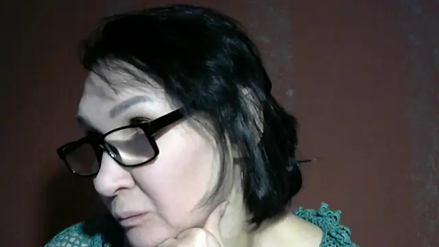 Snapshot of PrettyAndWild chatting on April 2026 02:25:01 PM PrettyAndWild online show from April 2026 02:25:01 PM