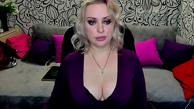 Hotdreamhere online show from January 2025 02:42:02 PM