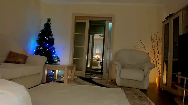 Snapshot of Butterfly-_ chatting on December 2024 03:54:02 AM Butterfly- online show from December 2024 03:54:02 AM