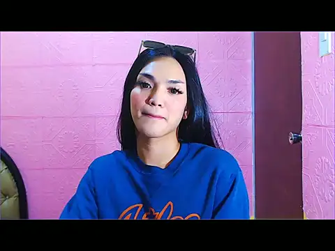 Snapshot of WONDERWOMAN2023 chatting on October 2025 11:13:02 PM WONDERWOMAN2023 online show from October 2025 11:13:02 PM