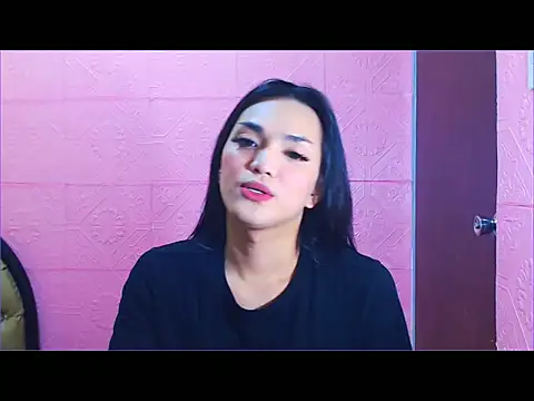 Snapshot of WONDERWOMAN2023 chatting on October 2025 01:04:02 AM WONDERWOMAN2023 online show from October 2025 01:04:02 AM