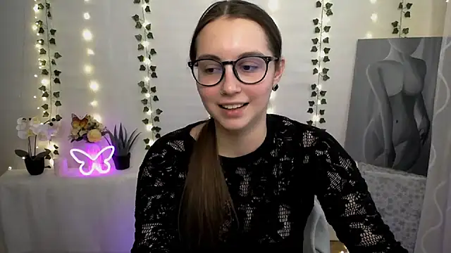 SweetPrincess  online show from February 2025 12:39:02 PM