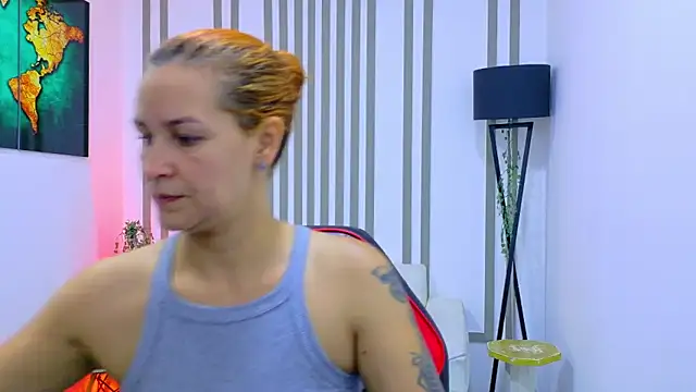 Snapshot of Britney_taylor_ chatting on October 2025 07:04:02 PM Britney taylor online show from October 2025 07:04:02 PM